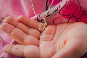 New York woman who lost custody of her children over a religious upbringing clause wins legal battle