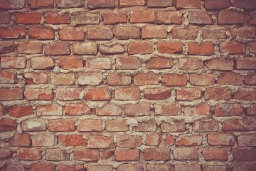 Matrimonial mansion must be split by brick wall following owners' divorce, court rules