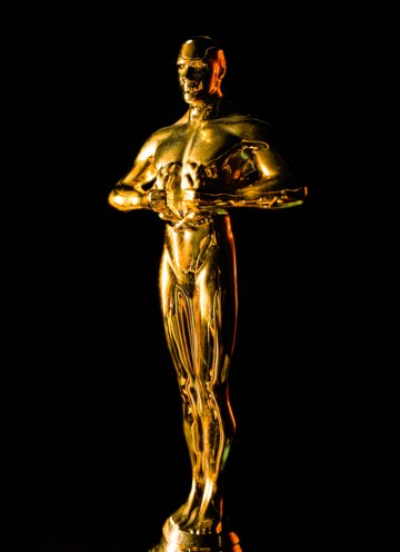 Weinsteins wife Georgina Chapman settles for less to ensure a quick divorce