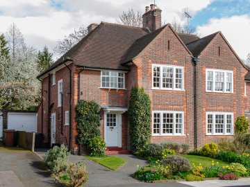 Can a wife be ordered to leave the family home?