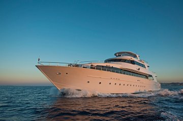 Billionaire Akhmedov’s super yacht seized after divorce court enforcement order