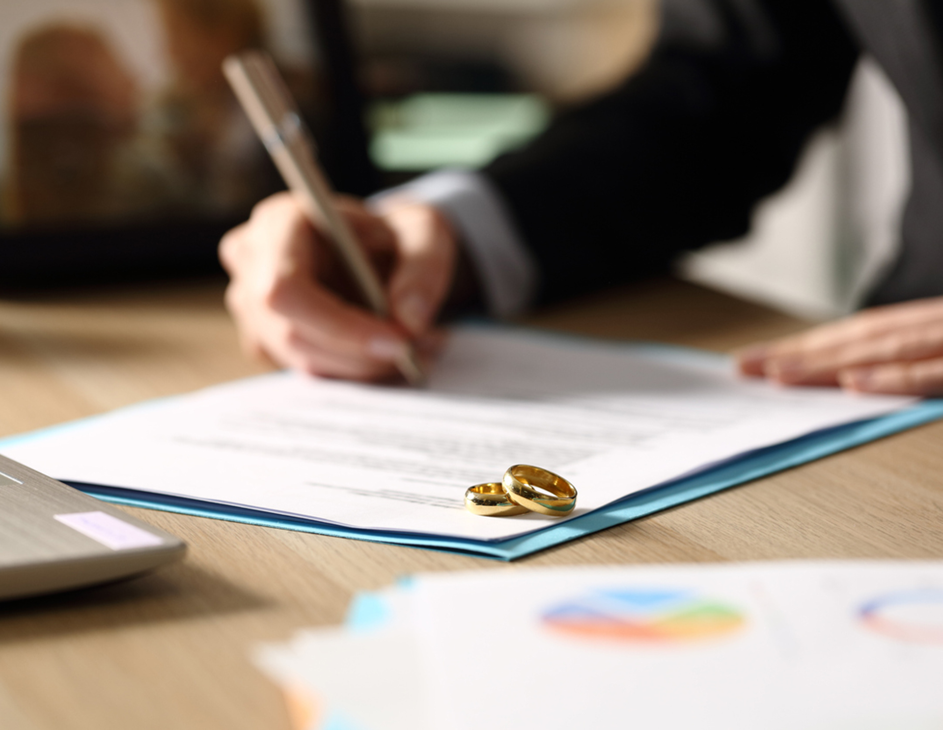 Economy boosted by big money divorce cases